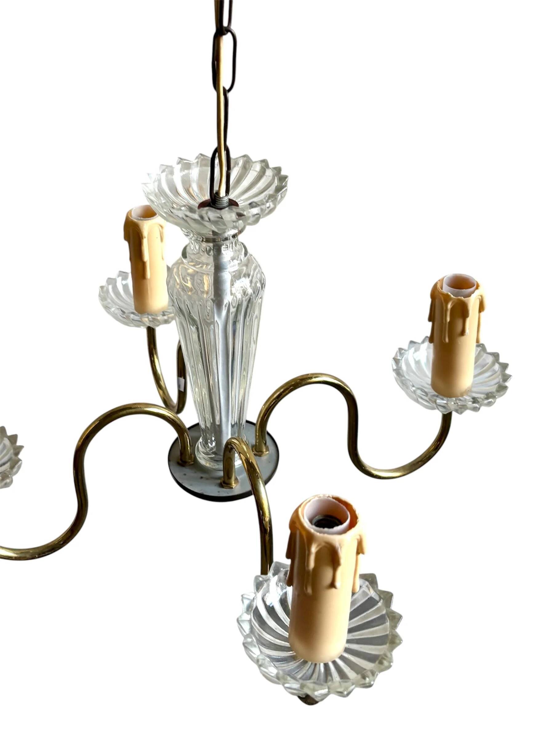 4-light chandelier in glass and gold metal