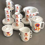Porcelain coffee or tea set