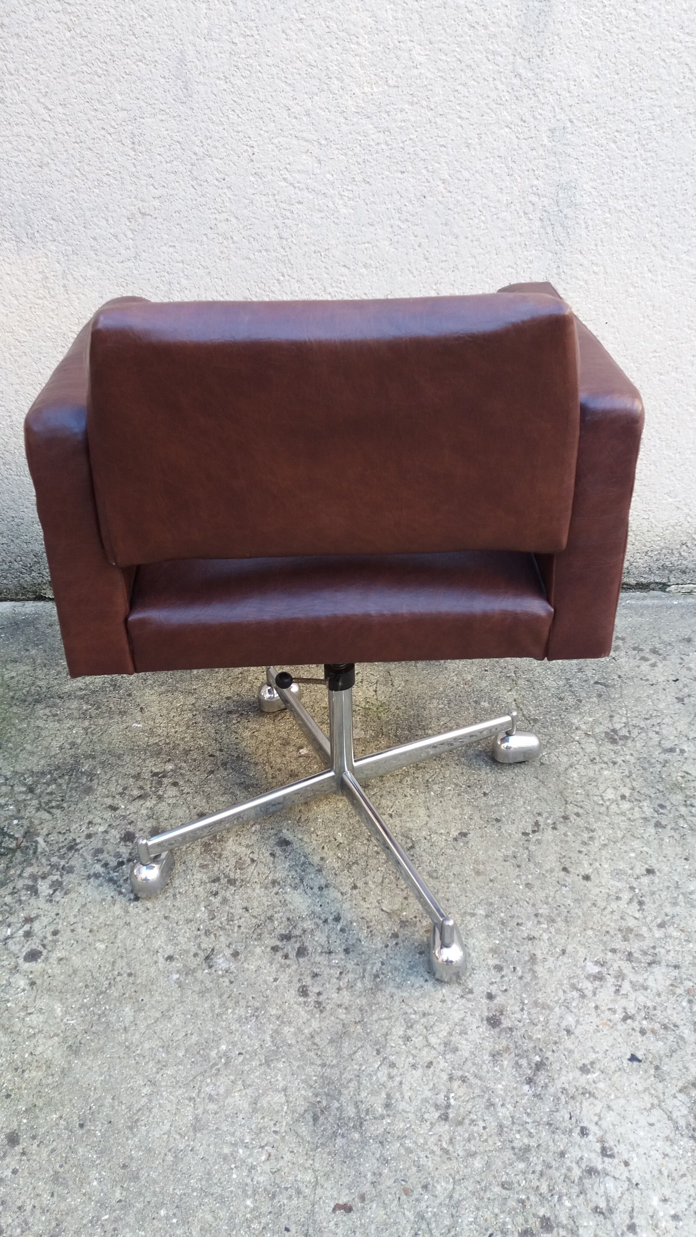 Faux leather Office armchair