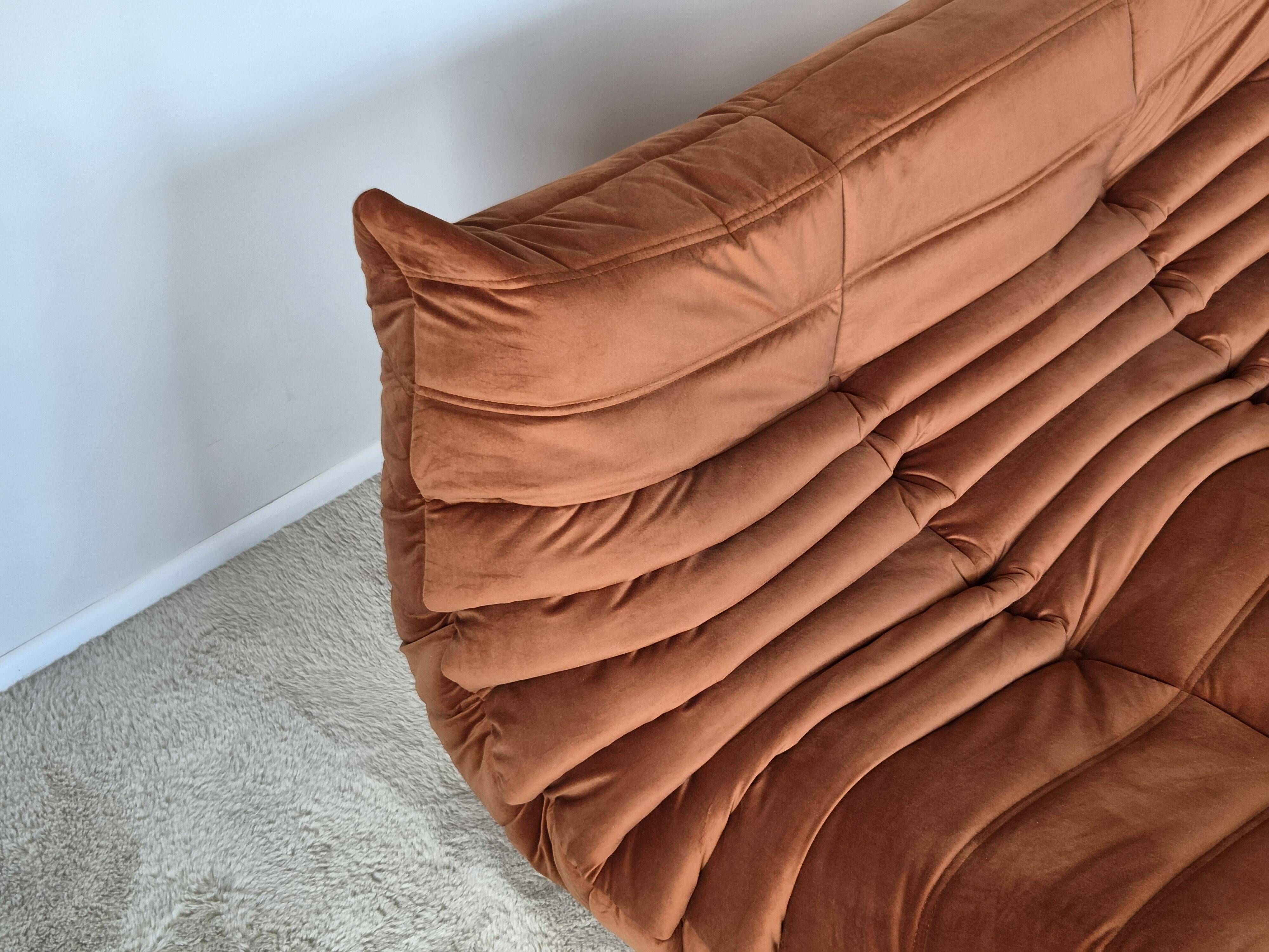 Canapé Togo deux places par Michel Ducaroy pour Ligne Roset