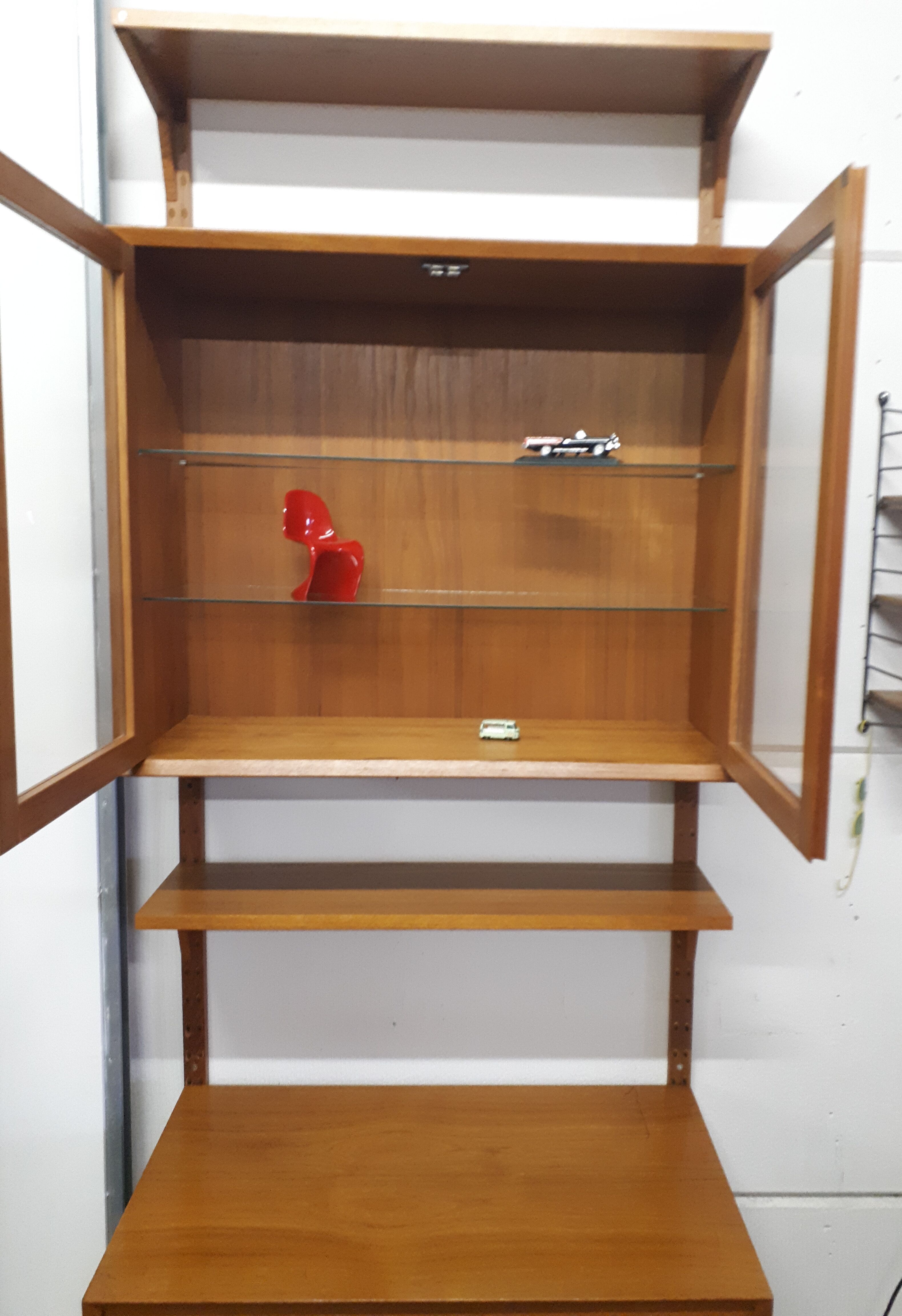 Poul Cadovius wall unit, with showcase, Cado Denmark 1960s