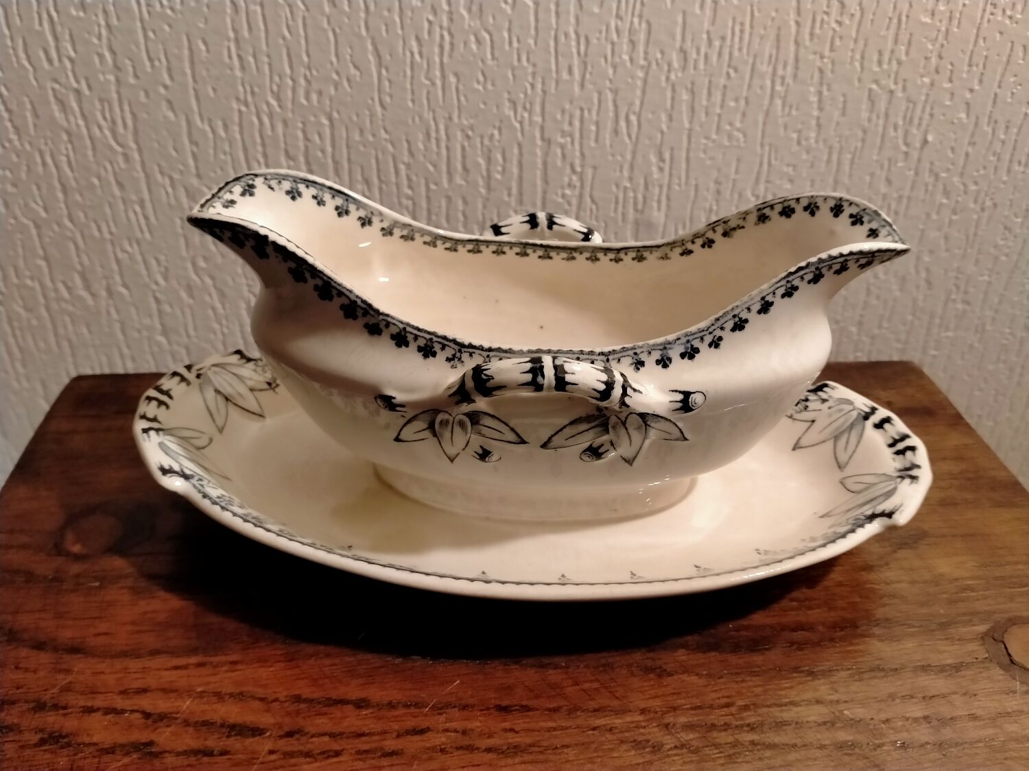 Sauce boat Sarreguemines