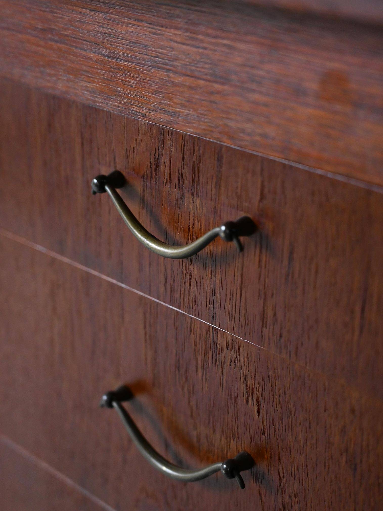 Nordic desk with drawers