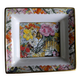 Raynaud's Pocket Book by Fleur Cowles