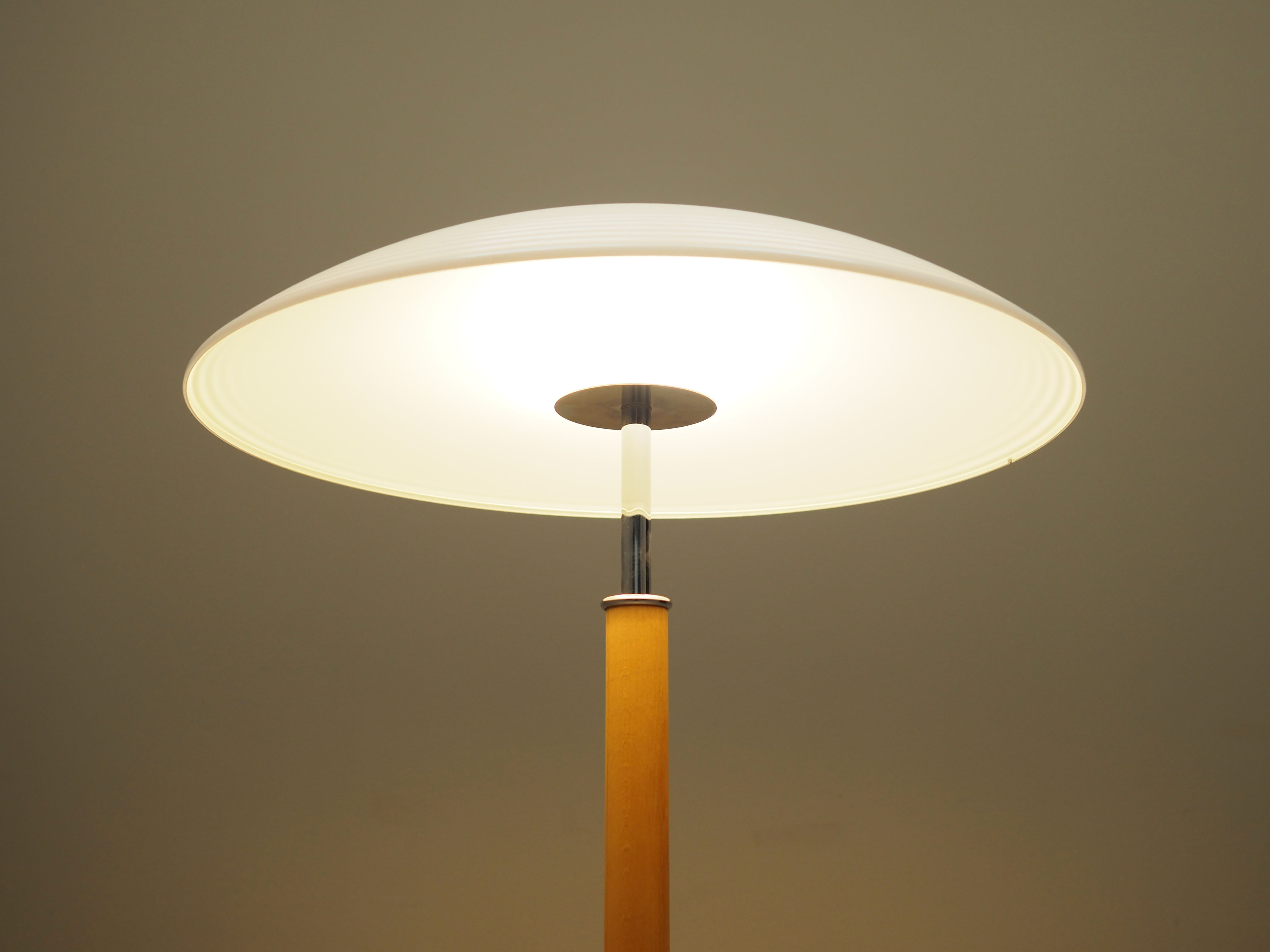 Lampadaire, design danois, années 1970, production: Danemark
