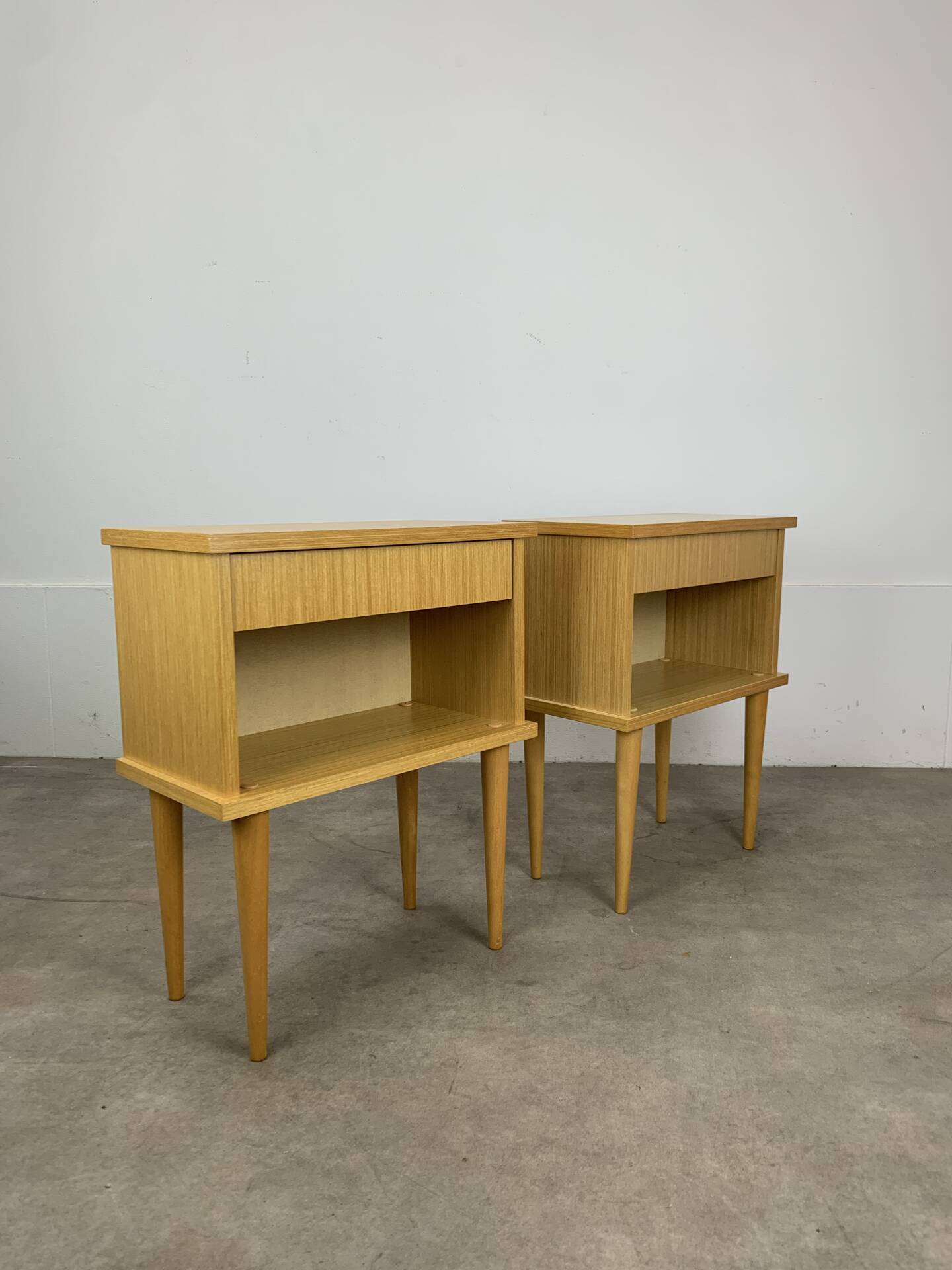 Paire de tables de chevet vintage années 60, bois blond