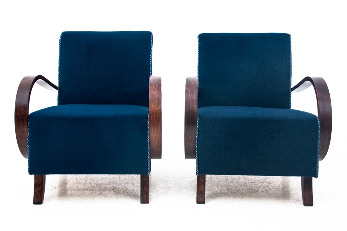 Pair of armchairs by Jindřich Halabala, 1940s