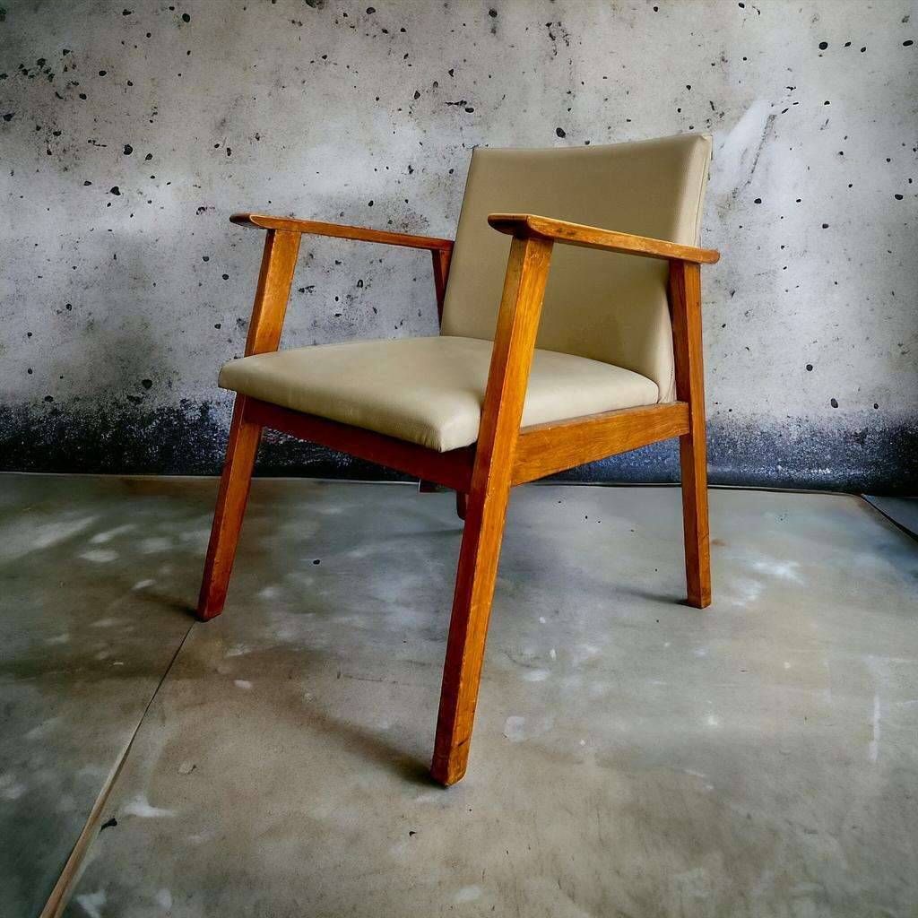 Suite de 2 fauteuils vintage / assises simples / assises club