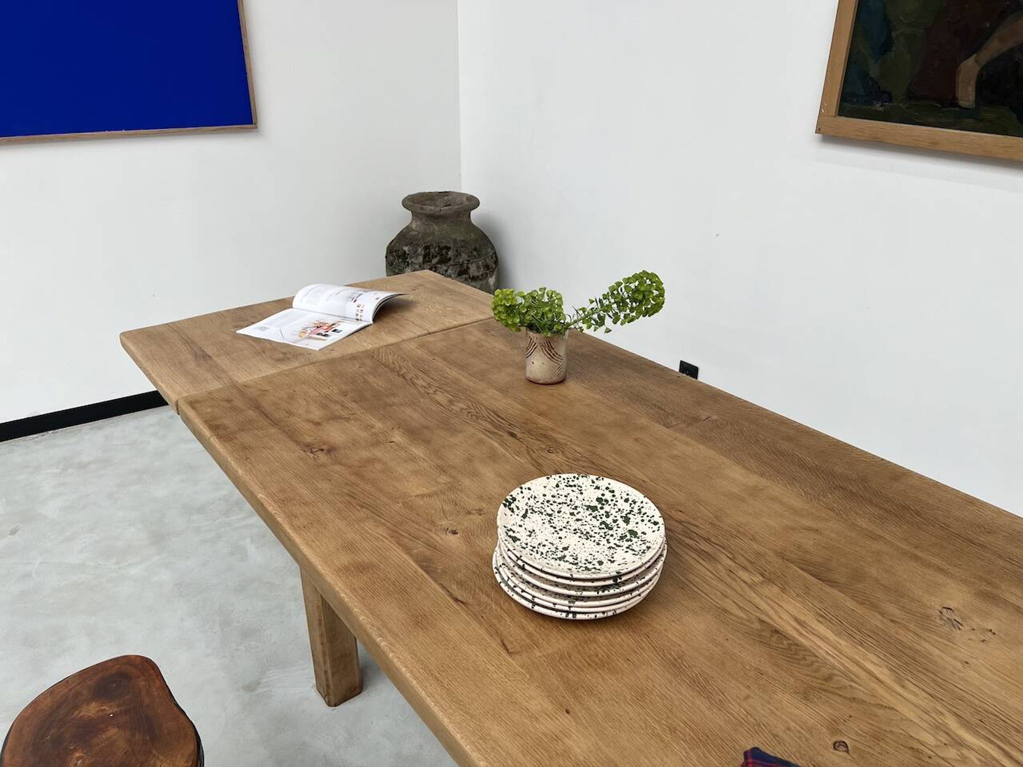 Large farm table from the 60s, in solid oak, with extensions