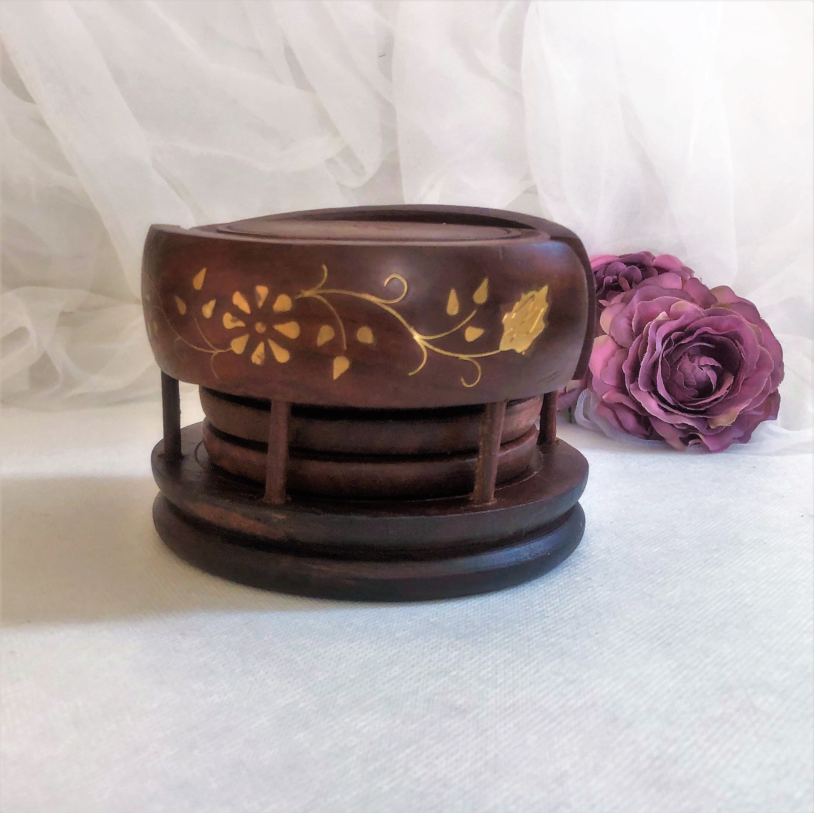 Set of 6 coasters with wooden and brass holder