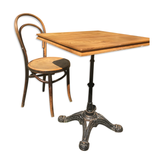 Table de bistrot