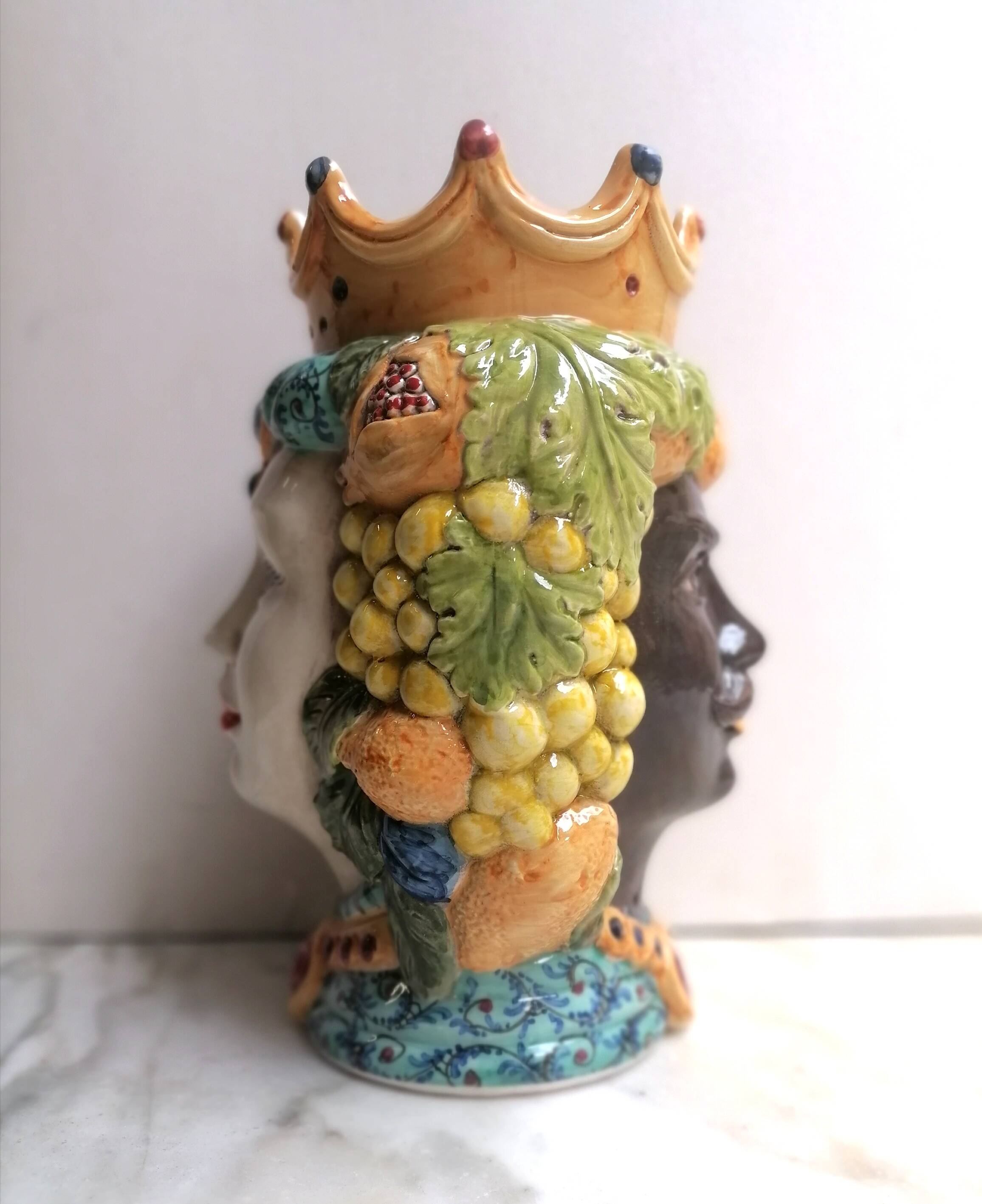 Vasi a forma di teste di moro siciliane in ceramica