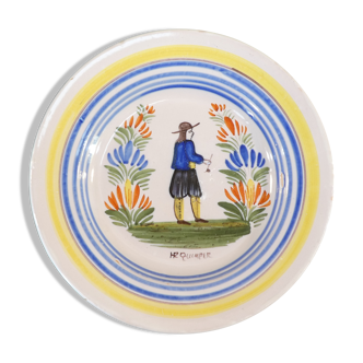 Assiette en faience hr quimper décor de breton