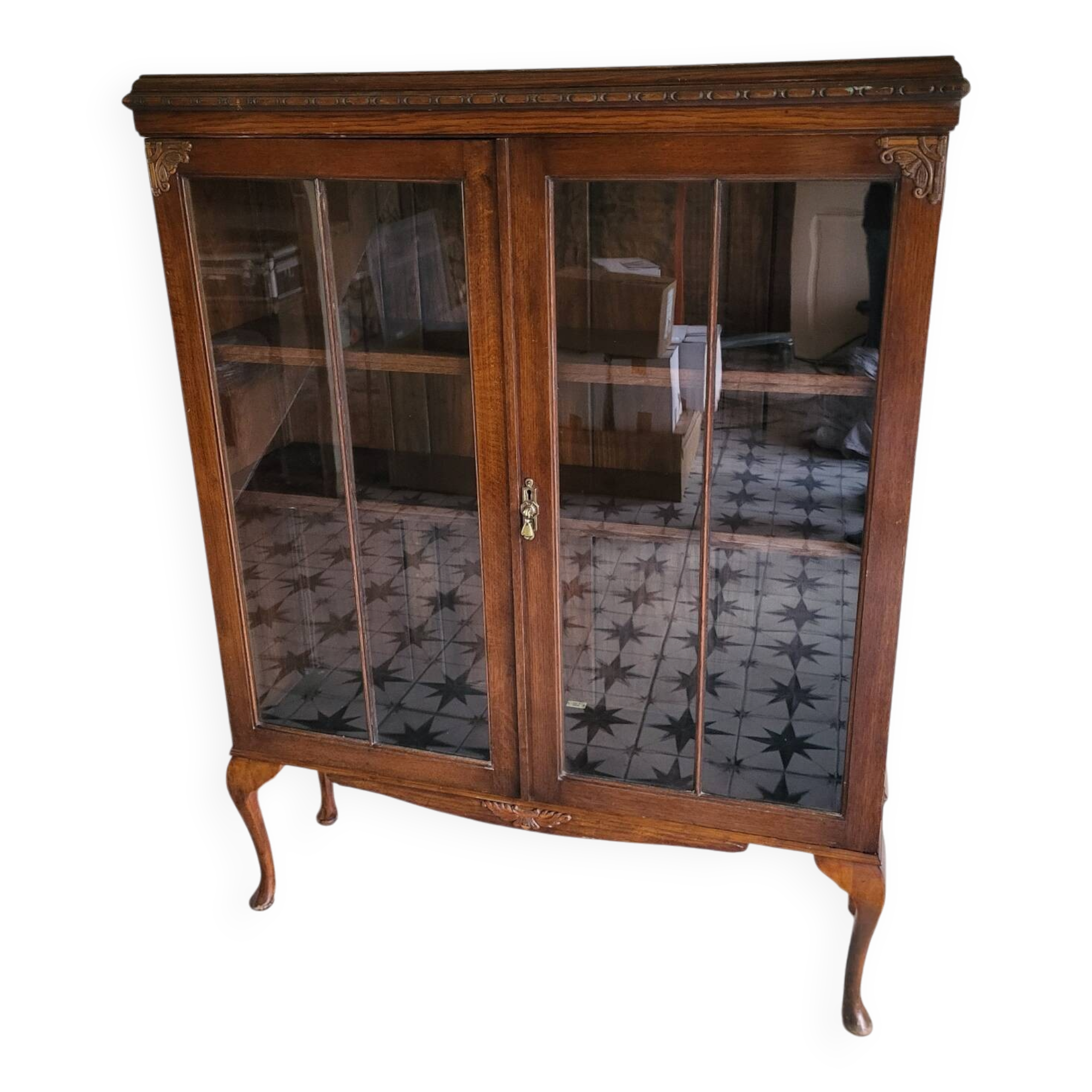 Vitrine sur pieds