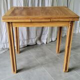 Extendable table