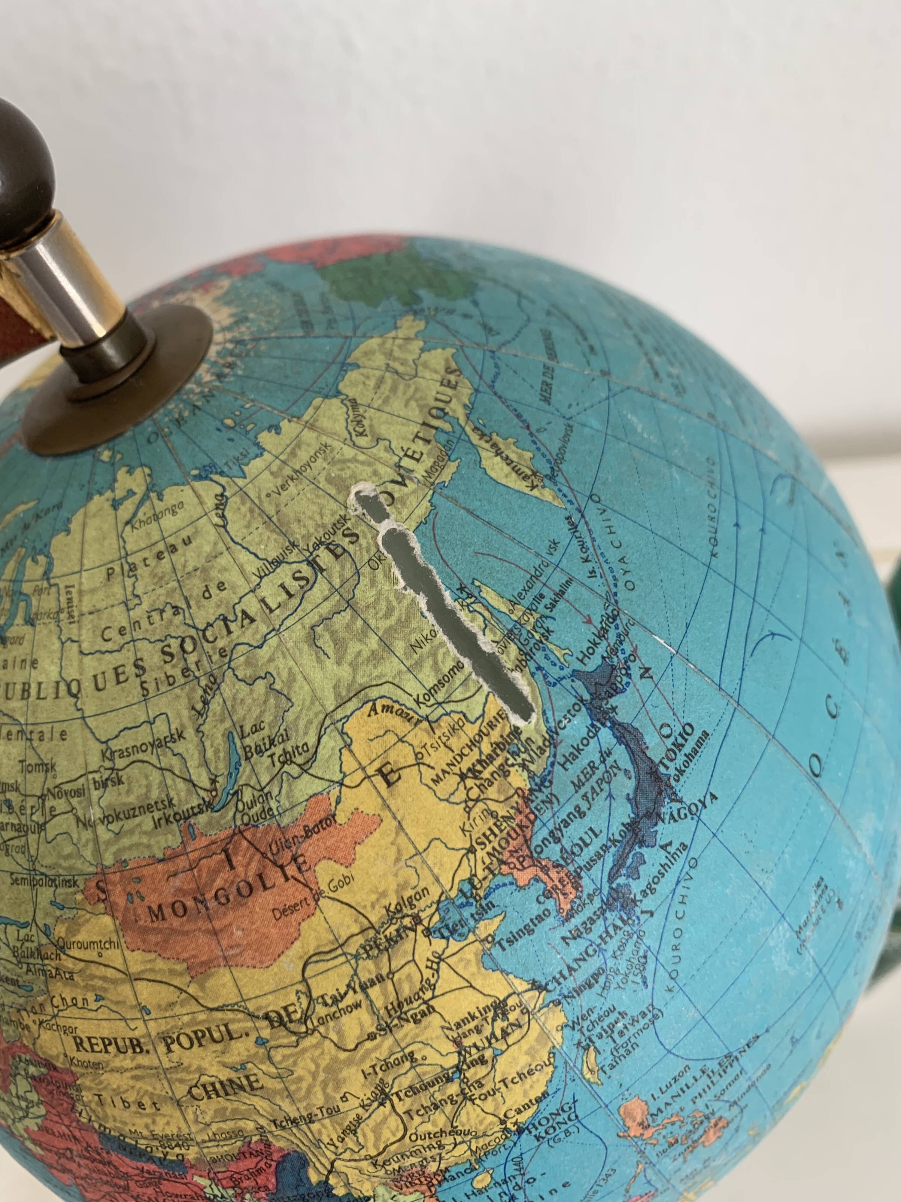 Vintage 1970s Taride tripod globe with gilded glass world map - 23 cm