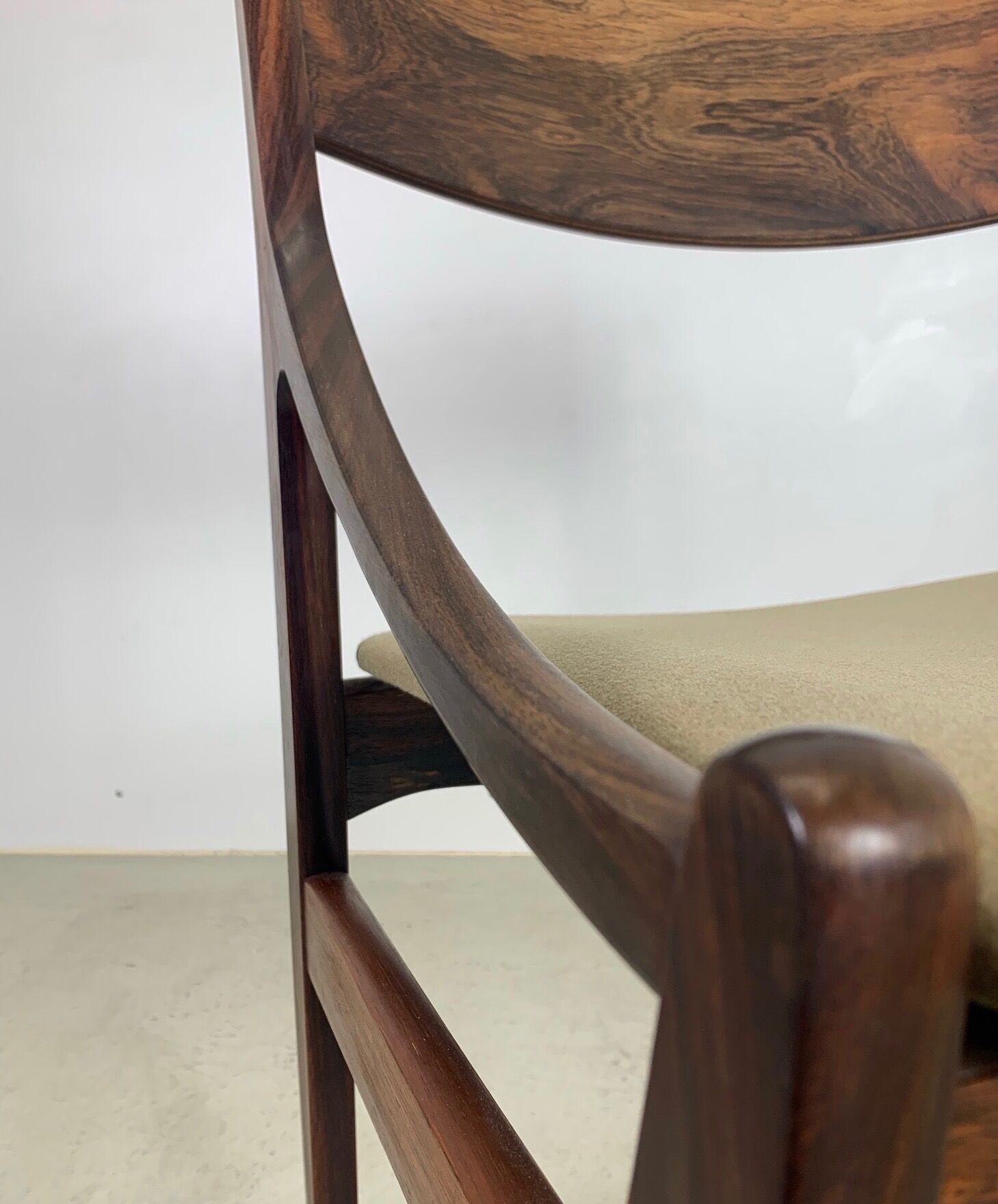 Set table and chairs in palisander