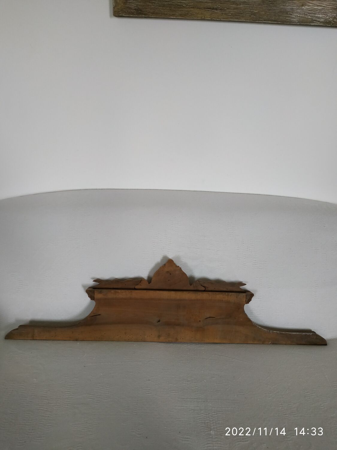 Cabinet pediment