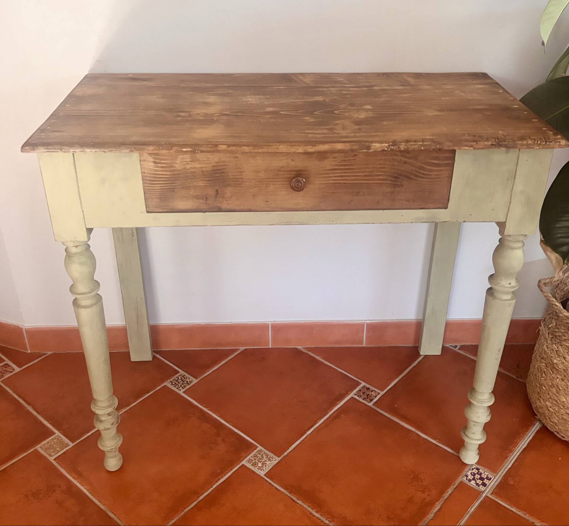 Old patinated wooden console – French country spirit, turned legs.