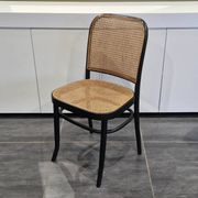 Lot de 4 chaises n°811 d’après Hoffmann, années 1990