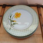 4 assiettes en porcelaine vintages