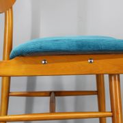 Ensemble de quatre chaises de salle à manger en hêtre des années 1970 par TON, Tchécoslovaquie