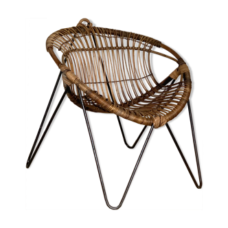 Rattan armchair basket