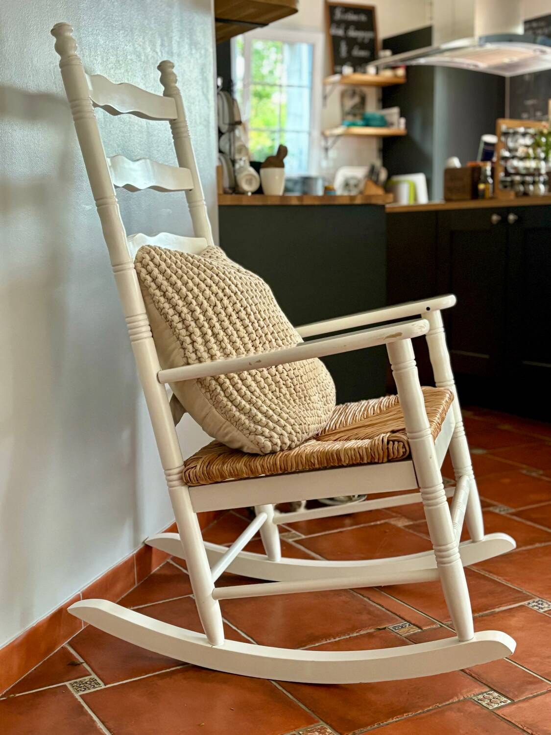 Chaise berçant rustique