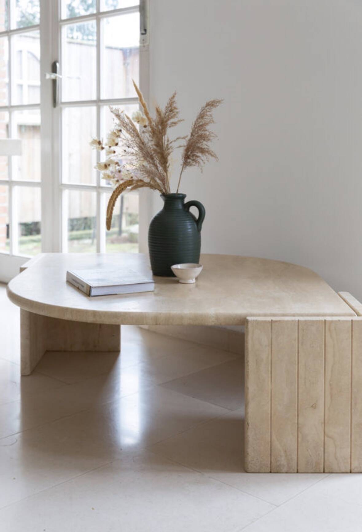 Table basse en travertin le coquillage