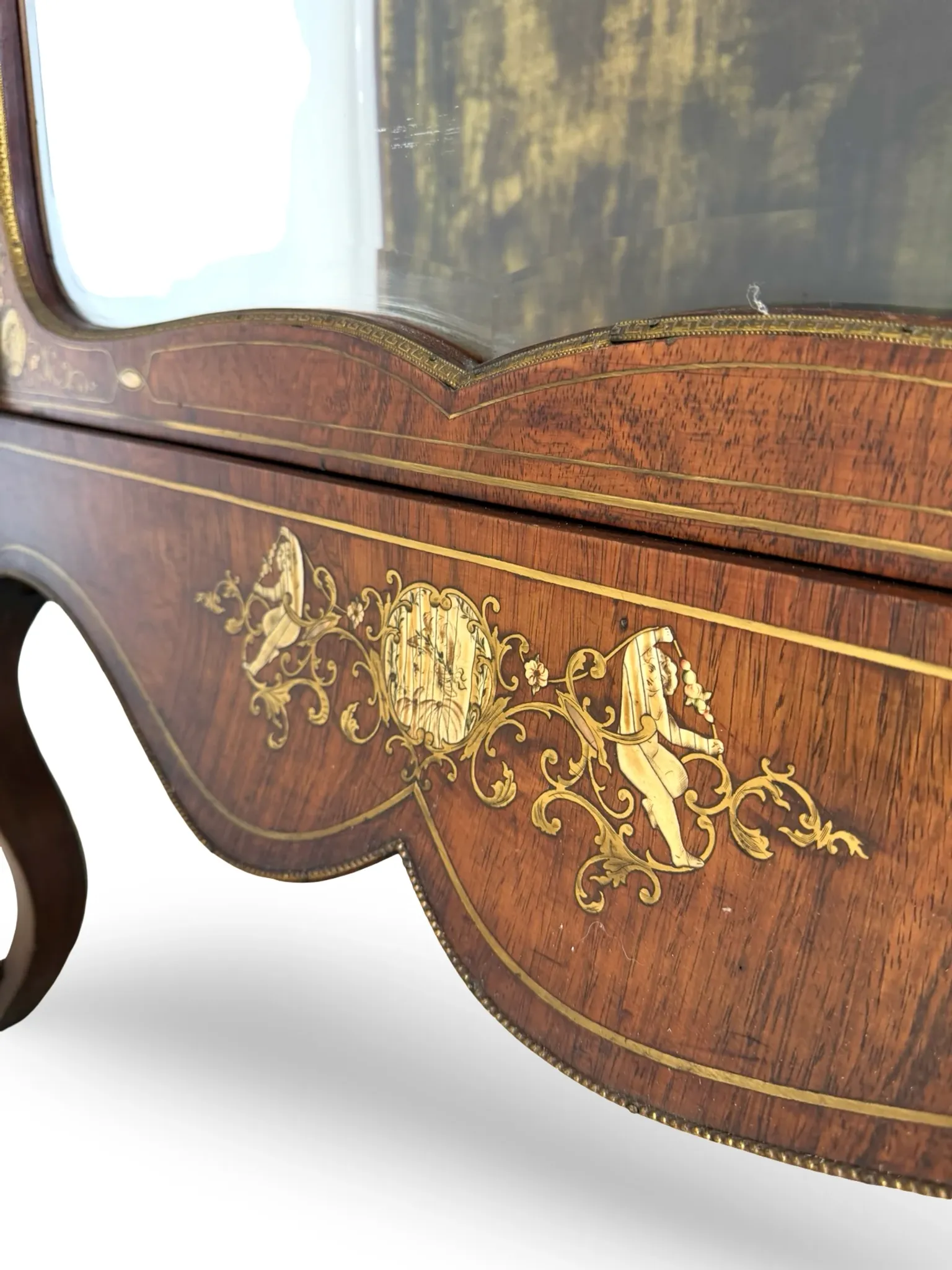 Elegant antique display cabinet, dating to 19th century