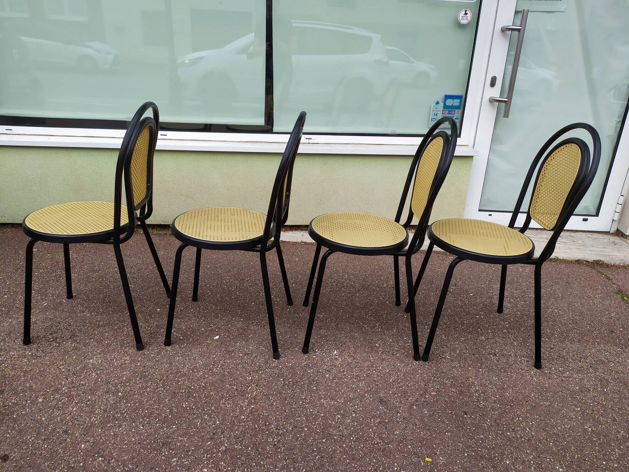 Lot of 4 black bistro chairs