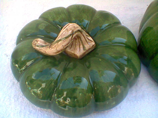 Earthenware ceramics trinket bowl