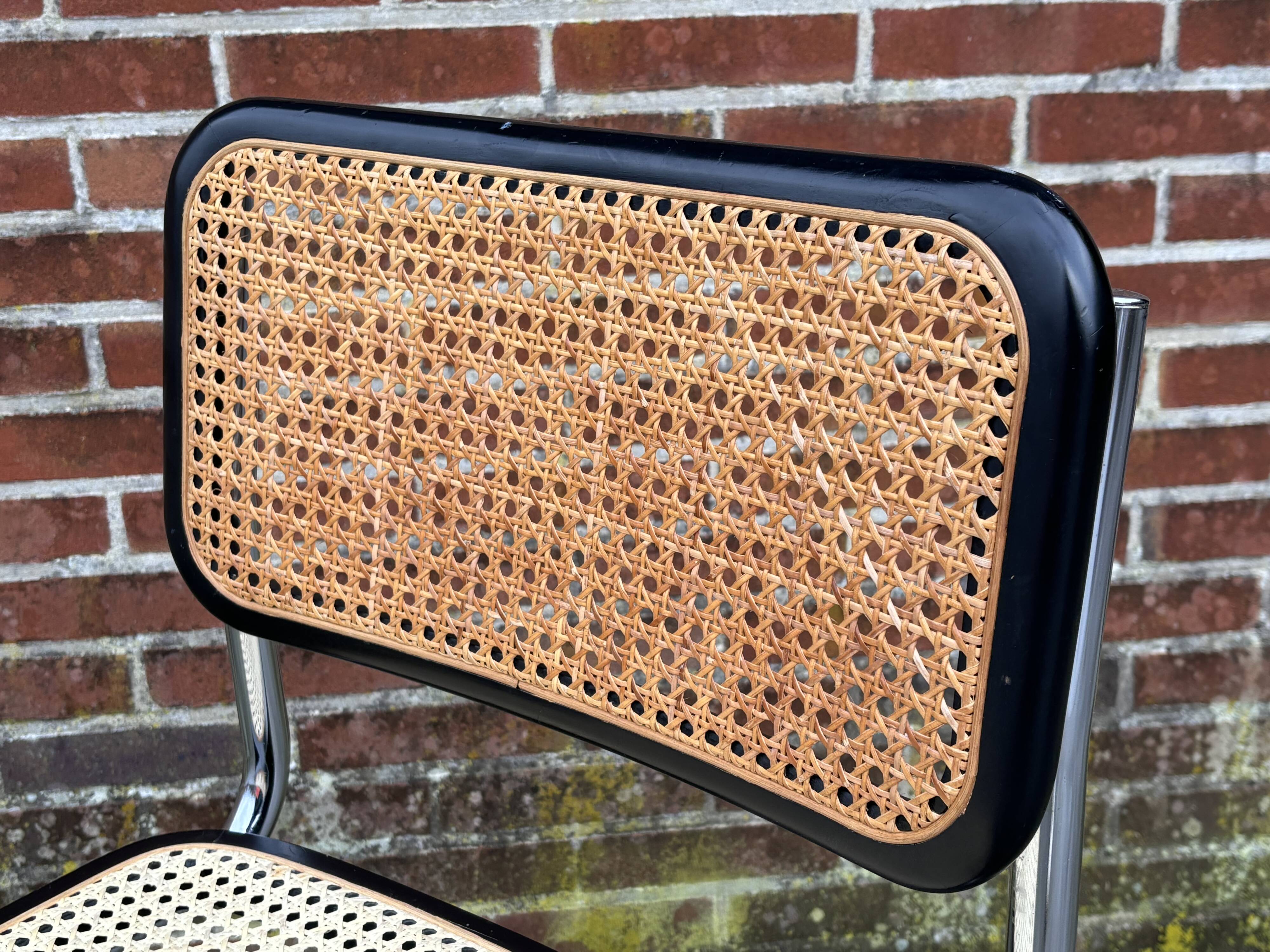 Cesca chair b32 model in chrome and black