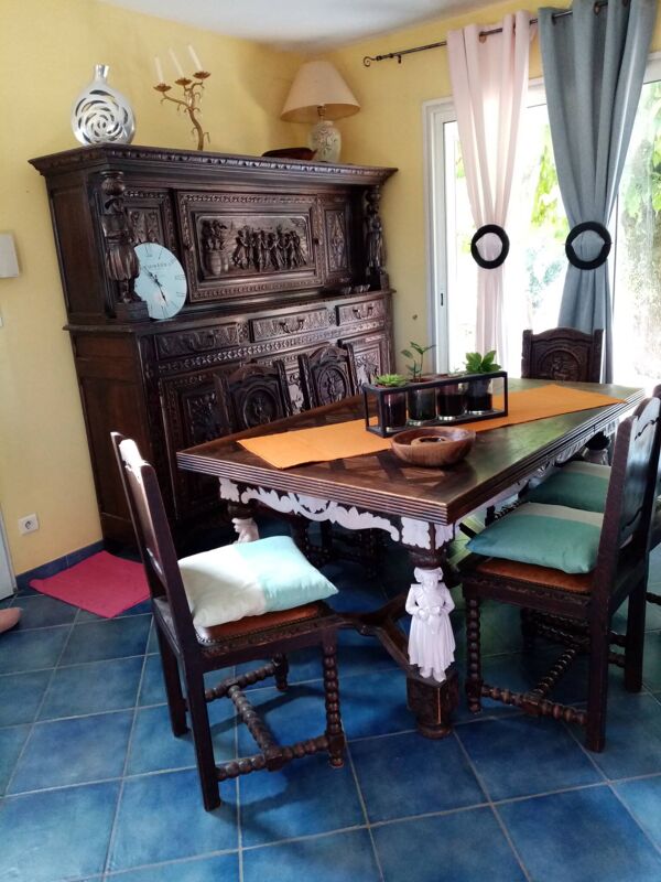 Buffet ancien de 1950 style breton