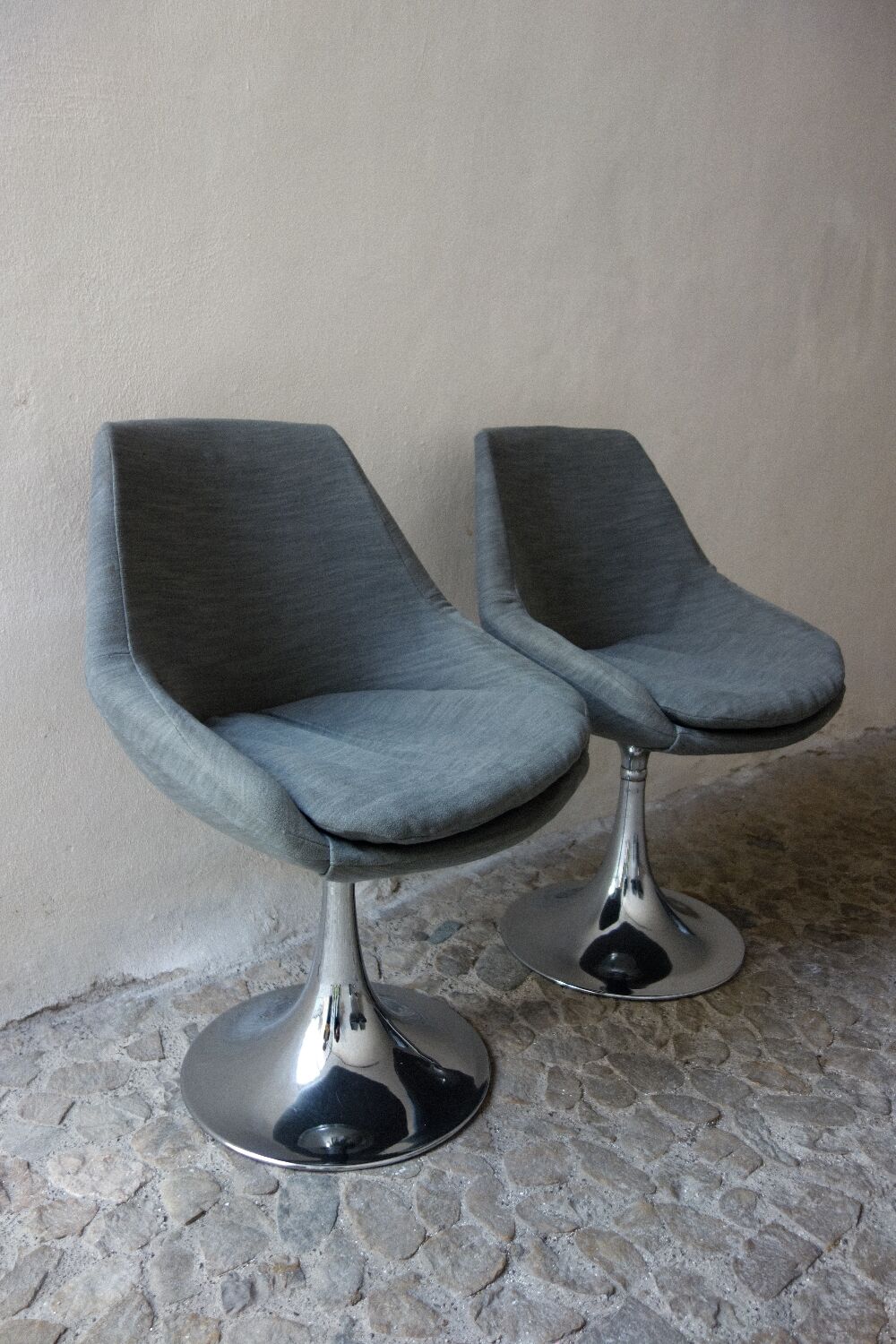 4 Space Age seventies dining tulip chairs