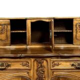 Buffet provençal a glissants style Louis XV estampillé en bois fruitier