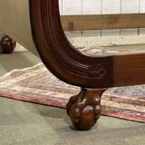 Lit Empire en acajou début XIXème à cols de cygnes et pieds griffes