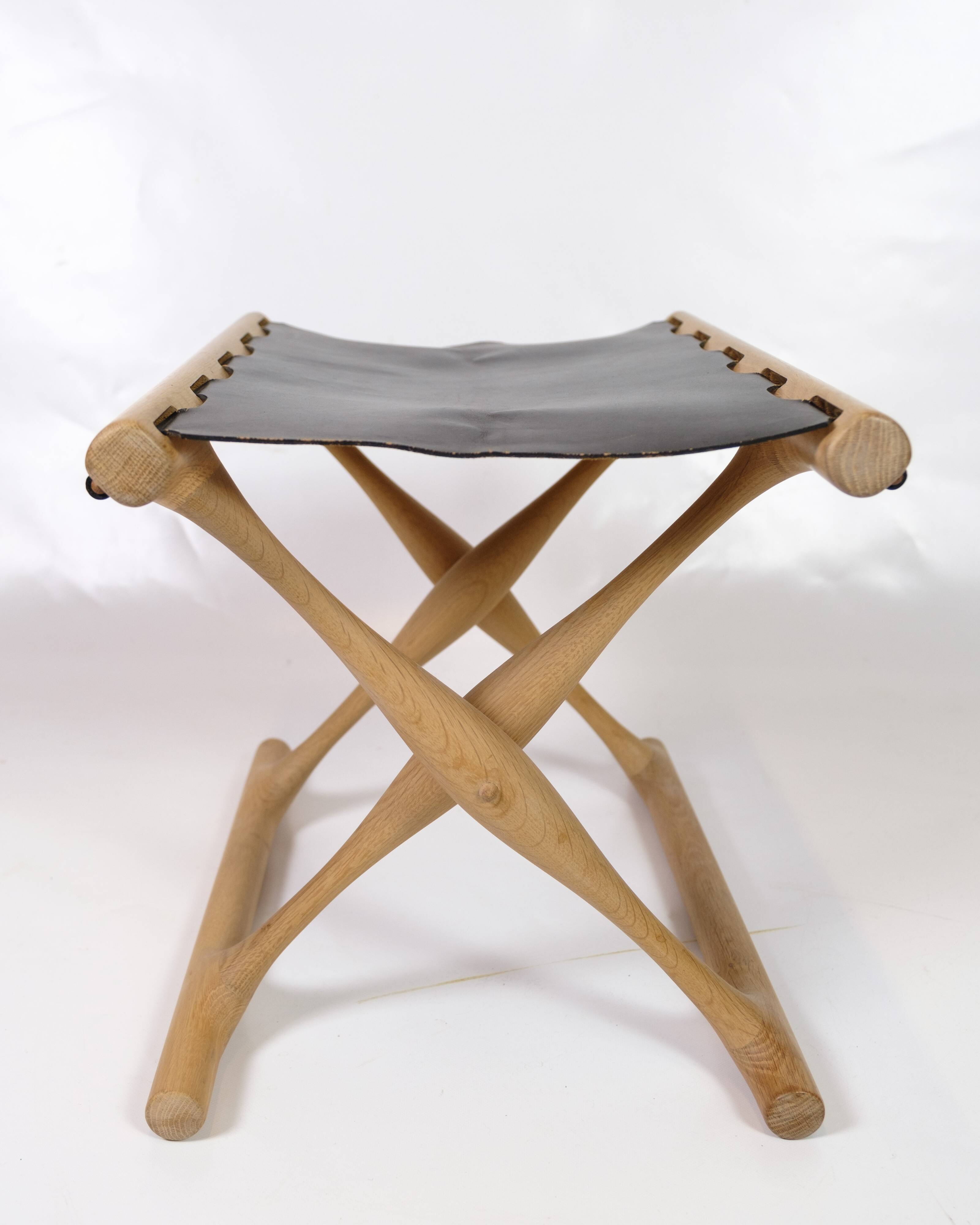 Stool Model PH 43 Made In Oak & Stretched Black Full Grain Leather By Poul Hundevad