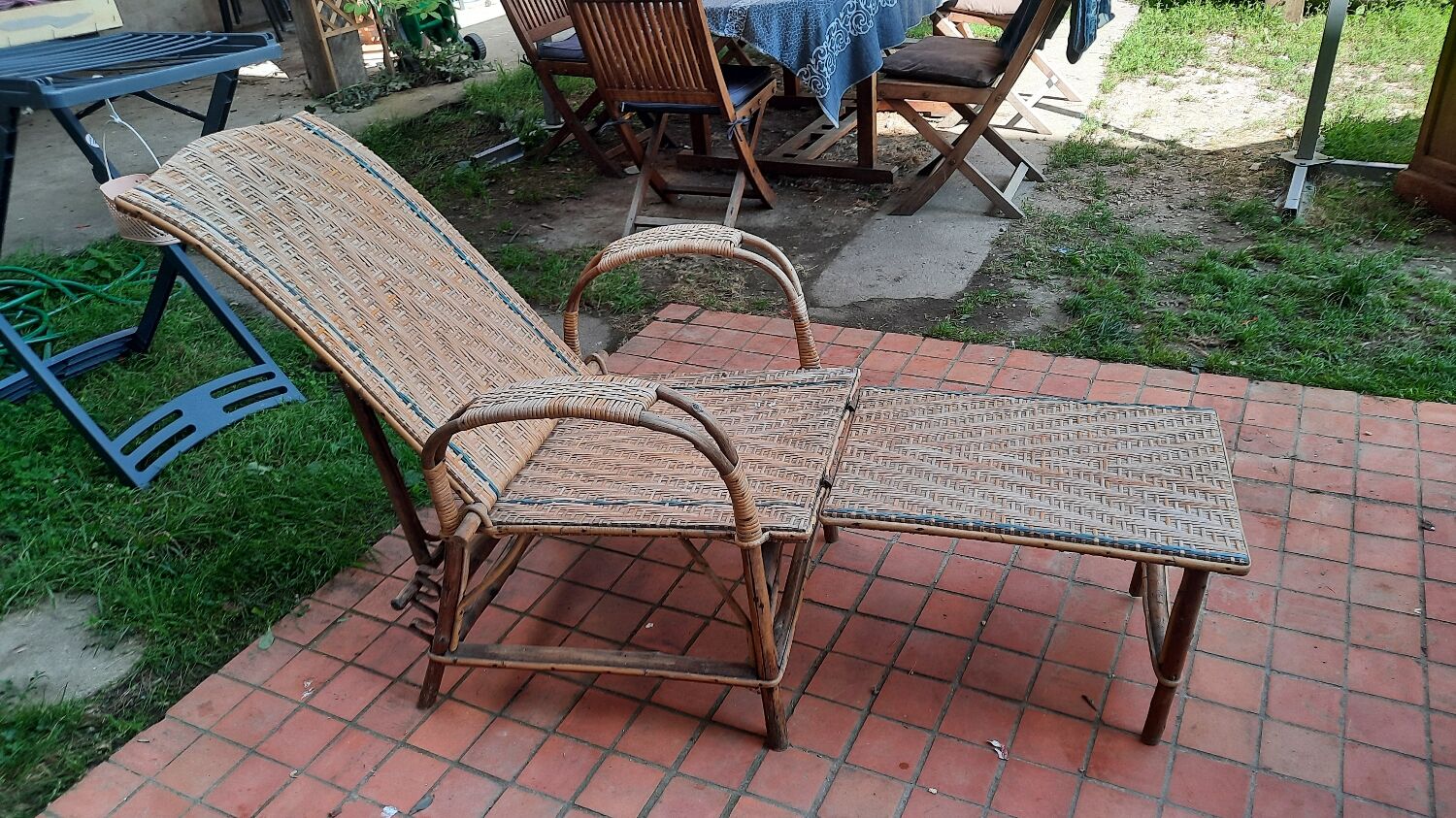 Chaise longue rotin vintage