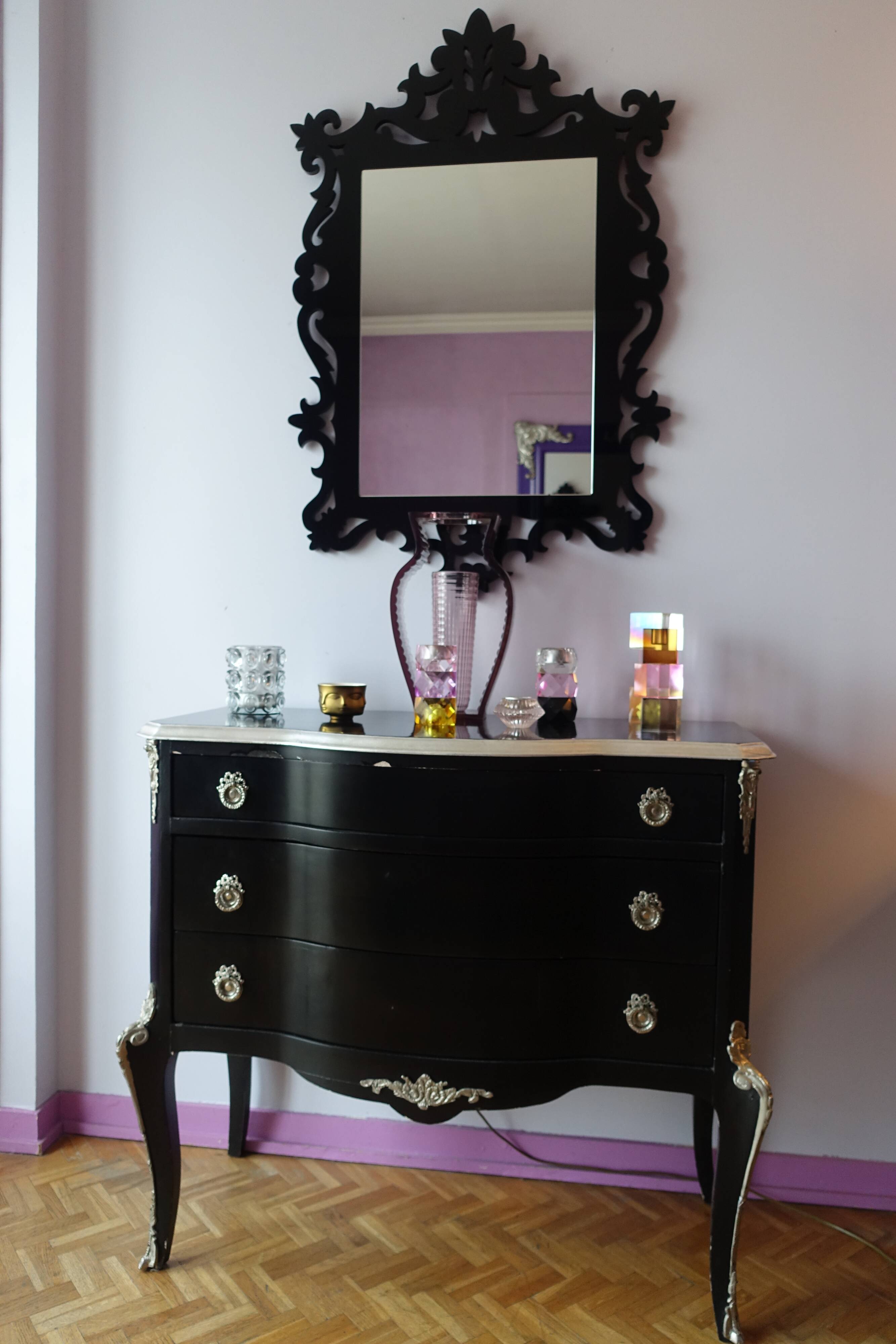 Elegant and timeless oriental black mirror