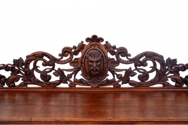 Buffet-commode sculpté, France, vers 1860