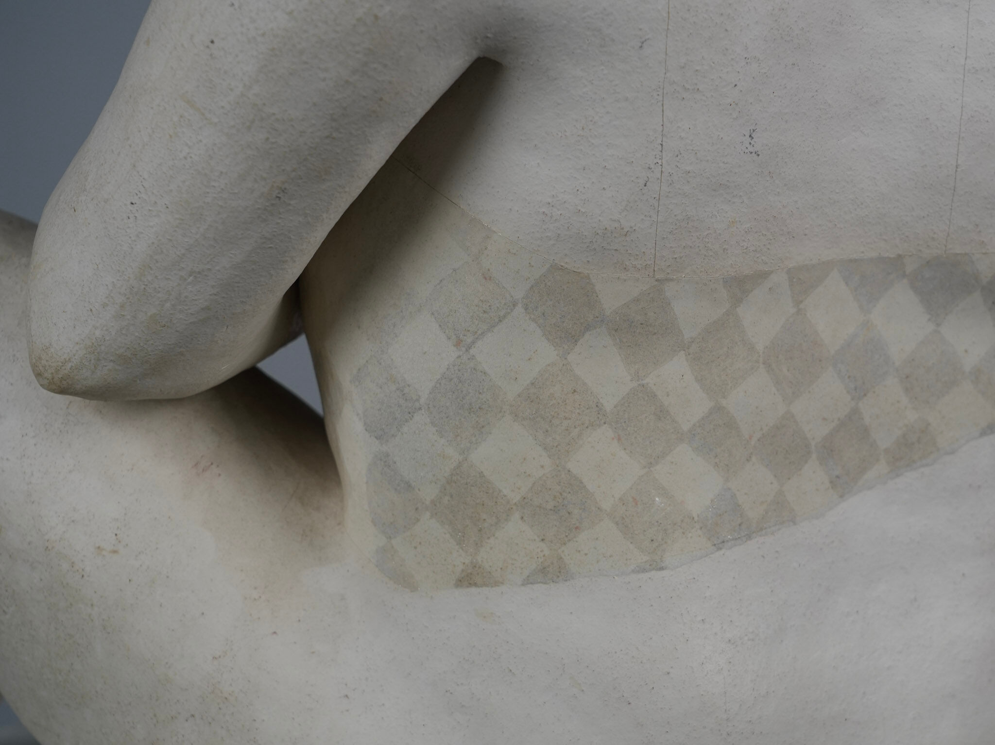 "Courage" expressive ceramic female sculpture by Evelyn van Baarda, Netherlands, 1981