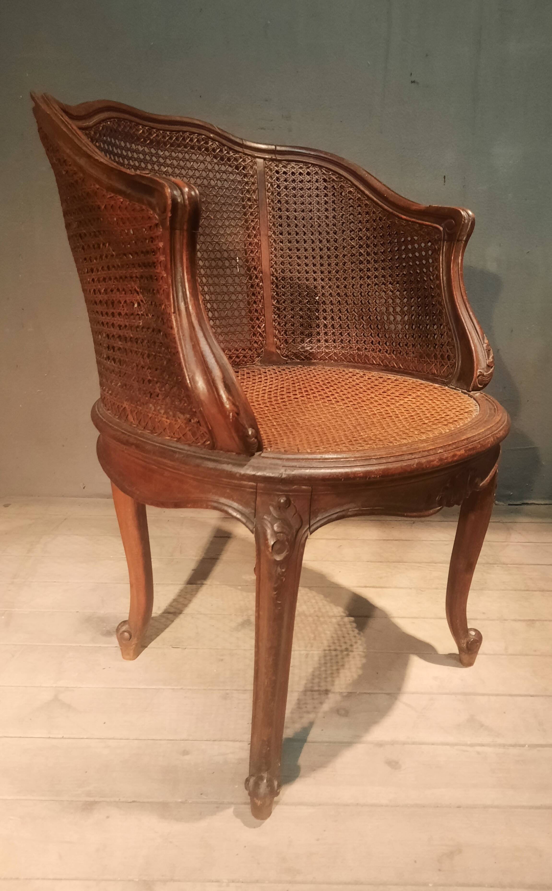 Fauteuil de burreau canné style Louis XV