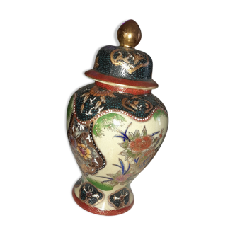 Japan porcelain potiche
