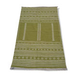 Green and white rug 220x140cm