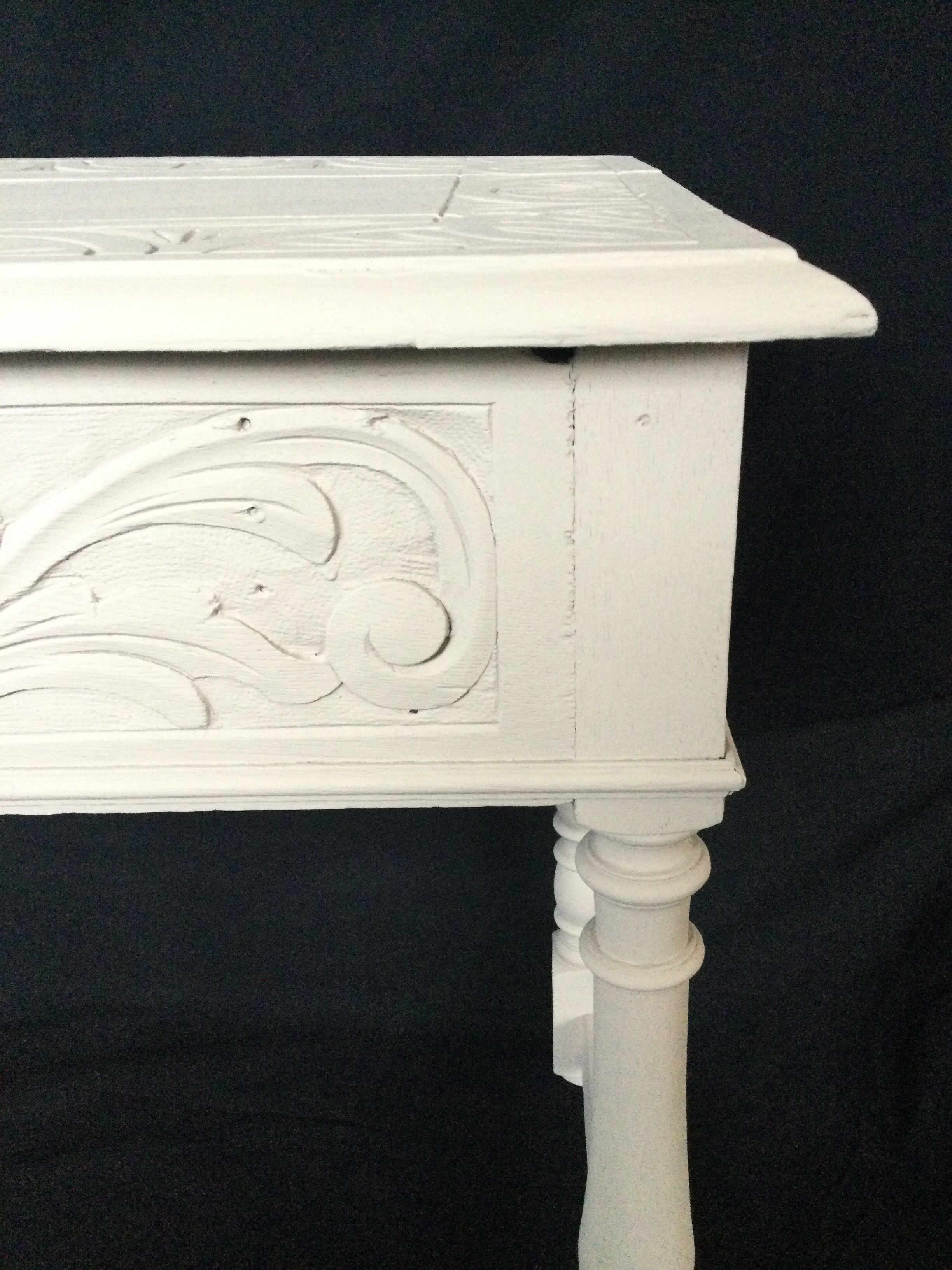 Bureau peint