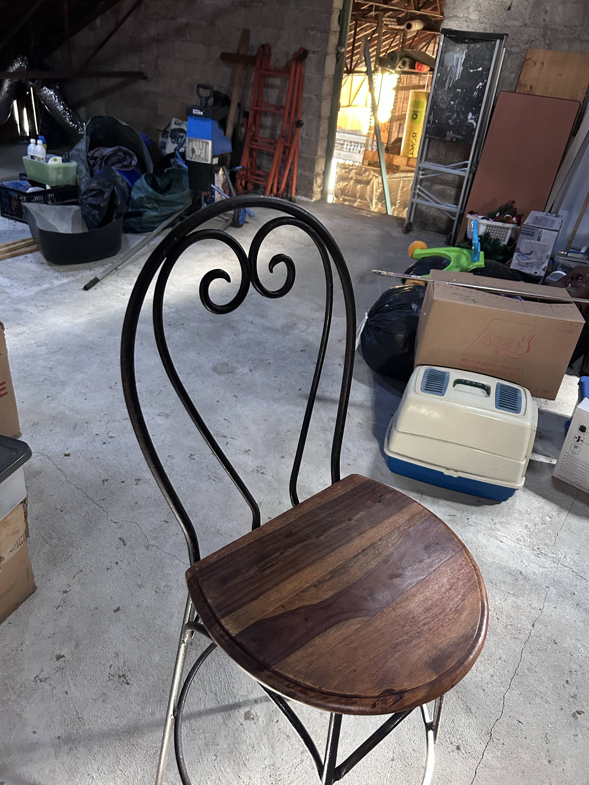 Chaises hautes en palissandre et fer forgé