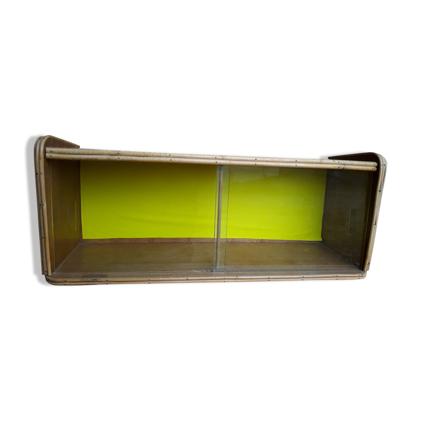 Showcase shel wicker 1950