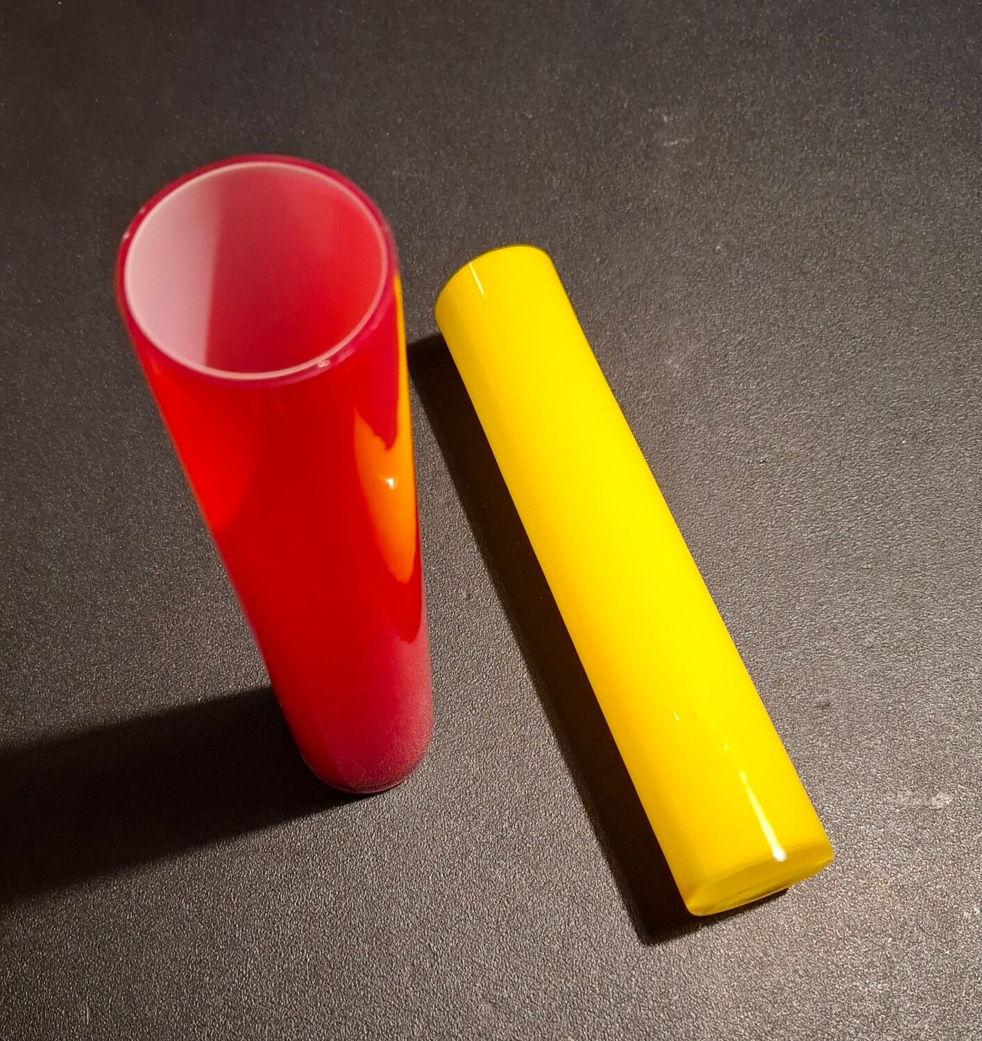 Set of 2 vintage vases