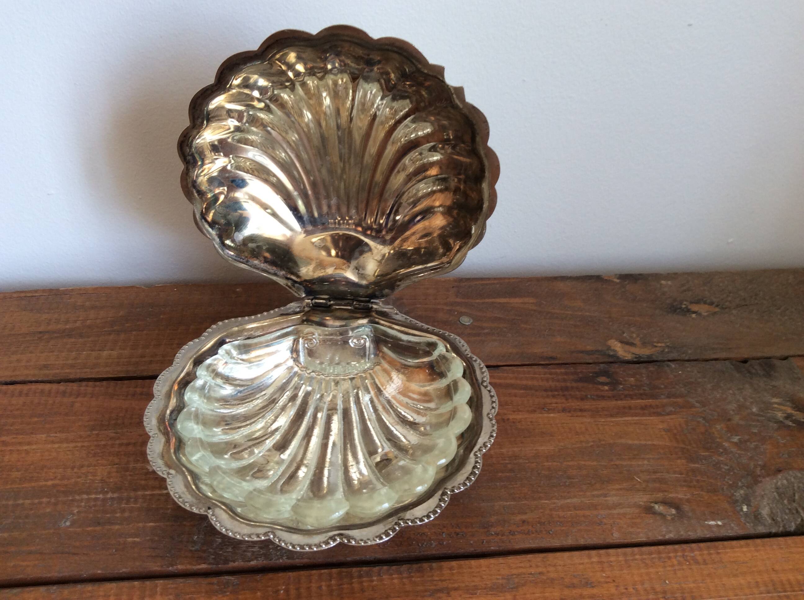 Shell butter dish